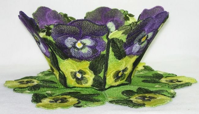 BFC0217 Lace Bowl & Doily Pansies