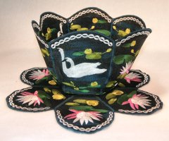 BFC0359   Lace Bowl & Doily Swans and Water Lilies