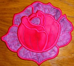 CCQ0415 - Rose Mug Rug - Coaster- Applique