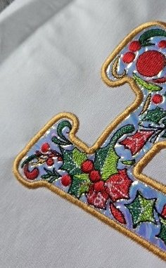 BFC32200 Christmas Applique Alpha