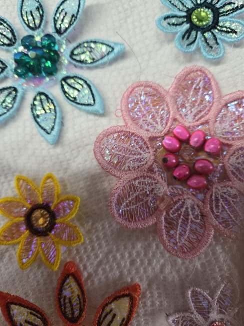 BFC2186 Free Standing Crystal Flowers