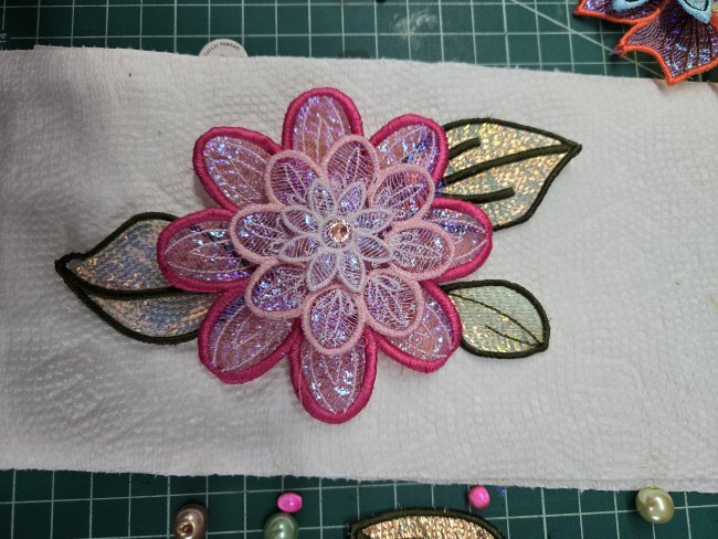 BFC2186 Free Standing Crystal Flowers
