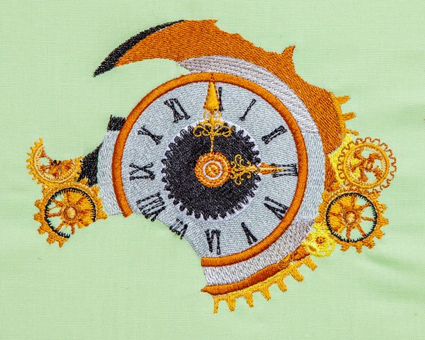 BFC1843  Steampunk Clock with Butterflies