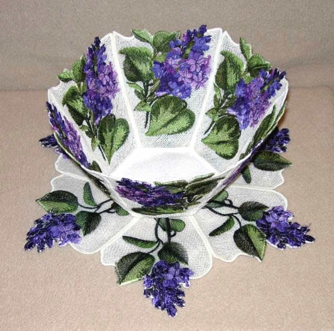 BFC0257 Lace Bowl & Doily Lilacs