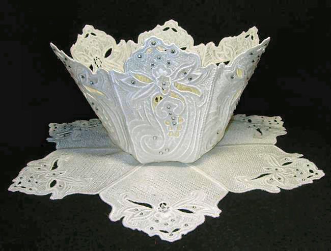 BFC0293 Lace Bowl and Doily Paisley Crystals