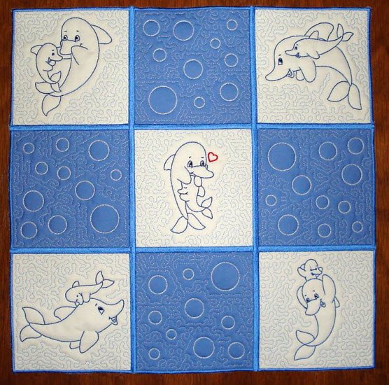 CCQ0201 - Happy Dolphins Quilt Set