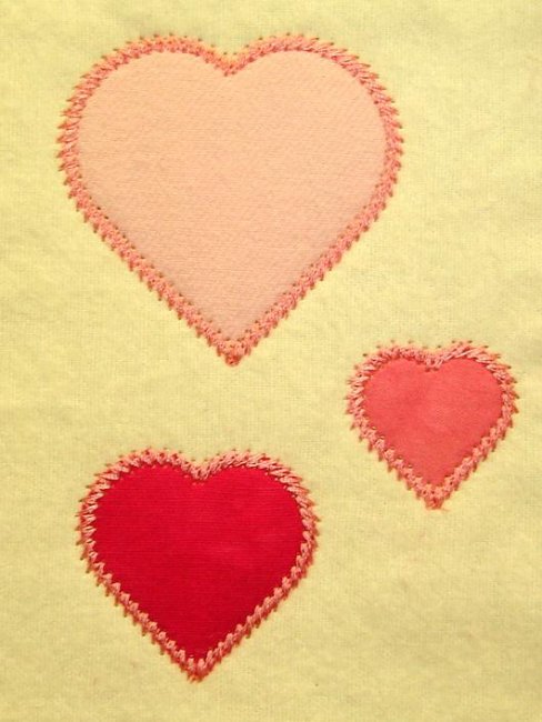 CCQ0318 - Heart Applique 3 sizes included